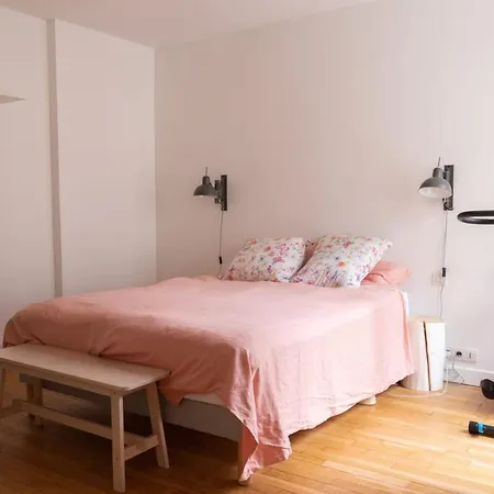 Nice Charming Apt In The 18Th Paris Appartamento